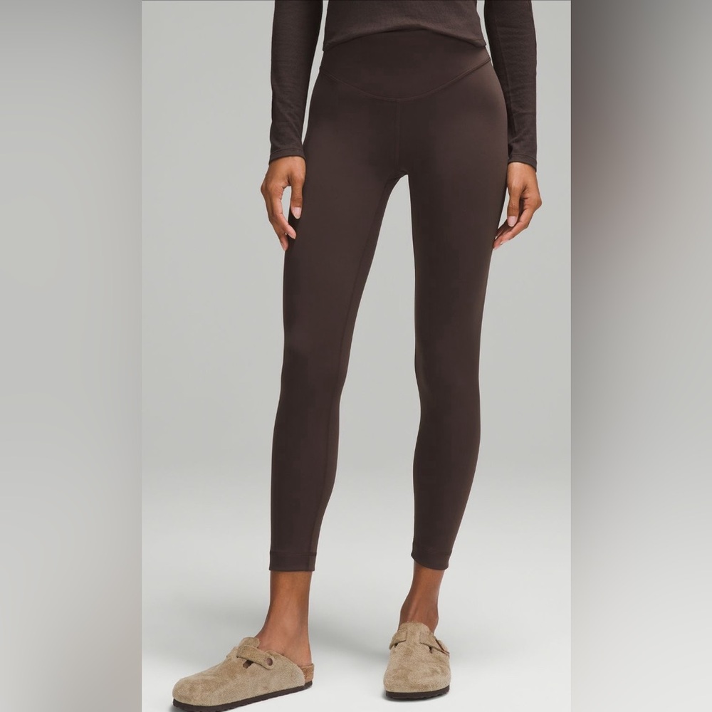 Lululemon espresso Wunder Under SmoothCover High-Rise Tight 25", sz 8